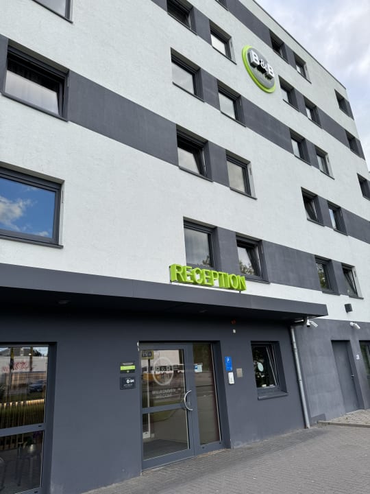 Außenansicht B&B HOTEL Wiesbaden-Hbf