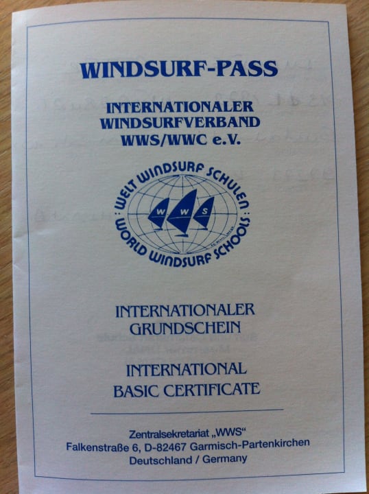 Am Strand kann man den Surfschein machen Kamelya Fulya Hotel