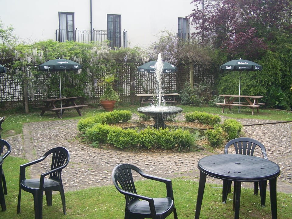 Garten Hotel Europa Gatwick