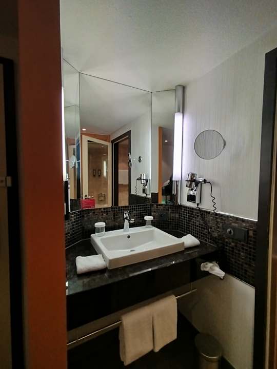 Sonstiges Mövenpick Hotel Nürnberg Airport