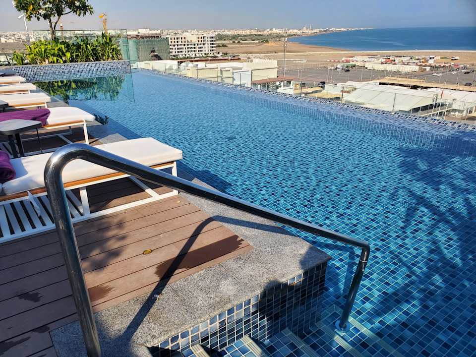 Pool Mysk Al Mouj Hotel
