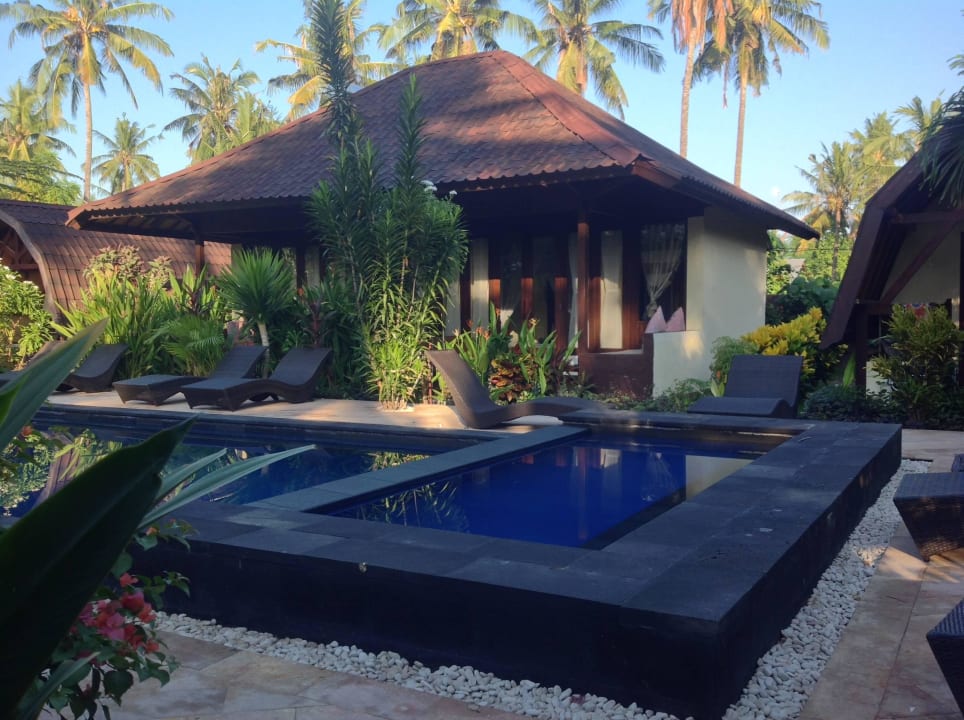 Poolanlage Chill Out Bungalows