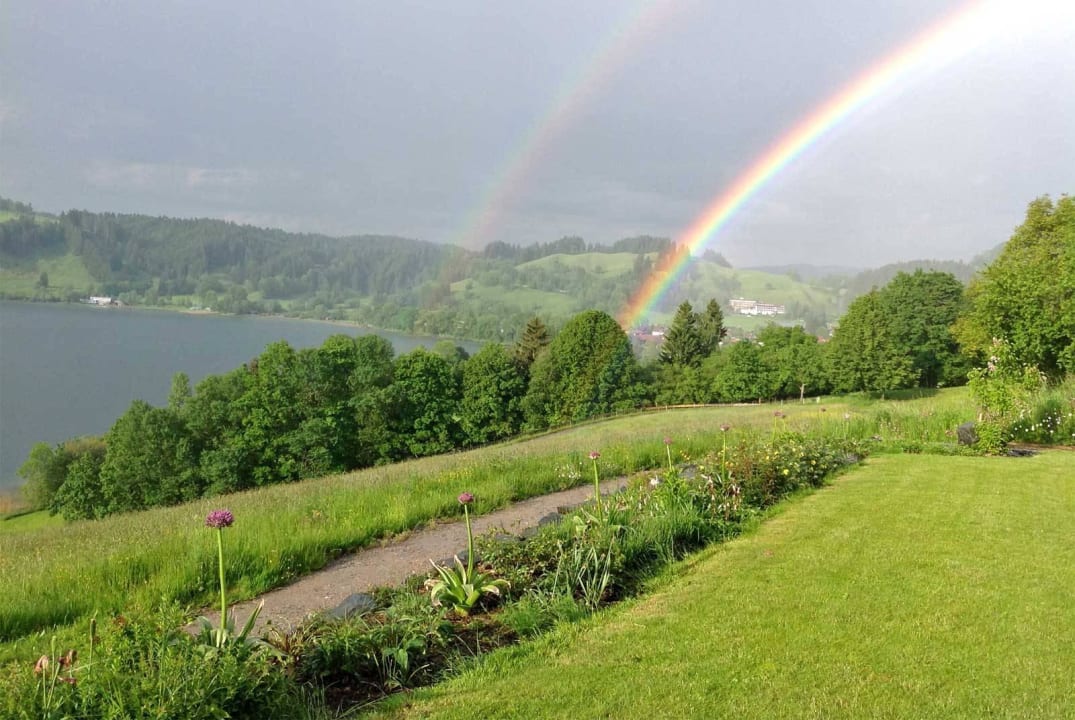 Frühling mit Regenbogen Landhaus Sinz über'm See