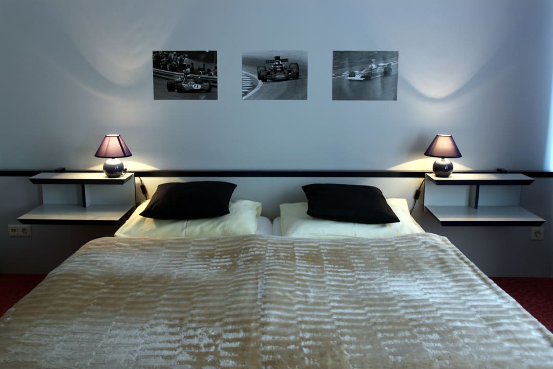 Traumhaftes Doppelbett flexy.motel Spielberg