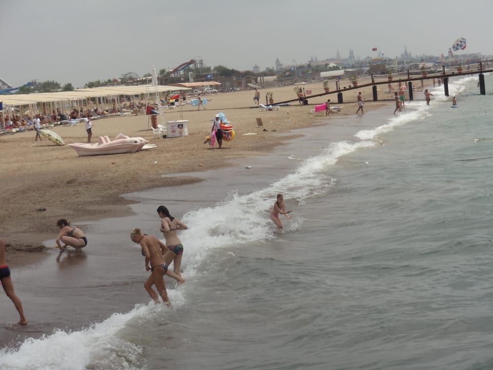 Normaler Wellengang Royal Wings Hotel