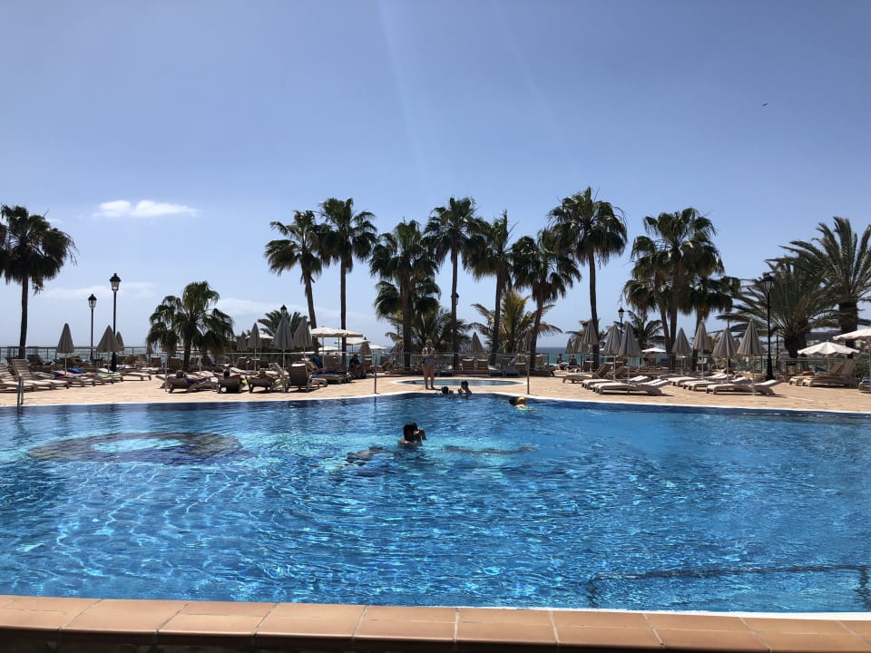 Pool SBH Hotel Taro Beach