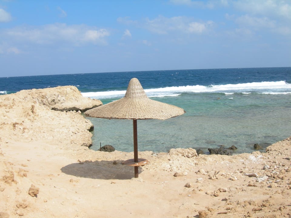 Verlassener Schirm Jaz Grand Marsa