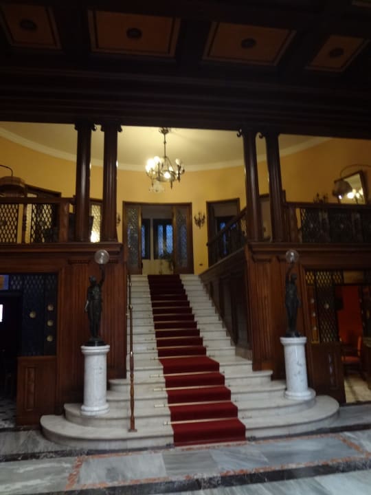 Aufgang zu den Zimmern Villa Politi