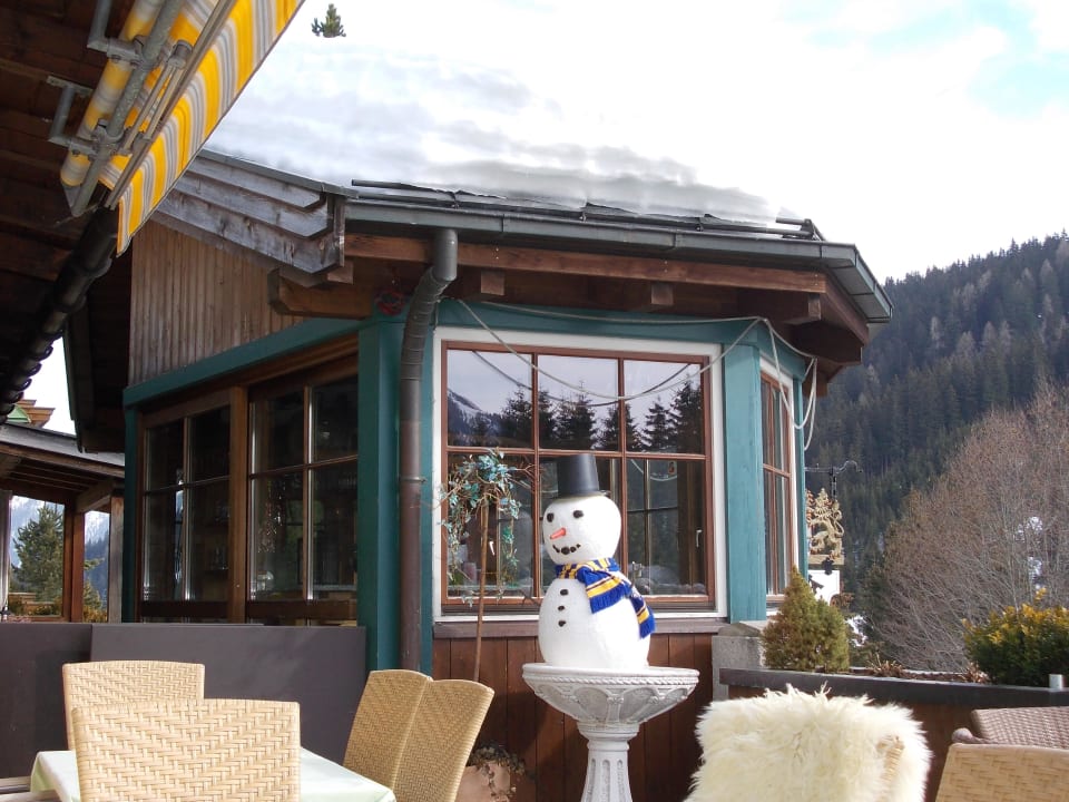 Bar auf der Terrasse Berghotel Ronach