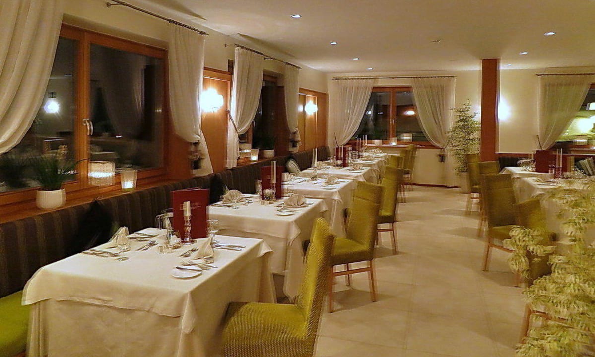 Der Mittlere der 3 Restaurant-Teile Hotel Natur Idyll Hochgall
