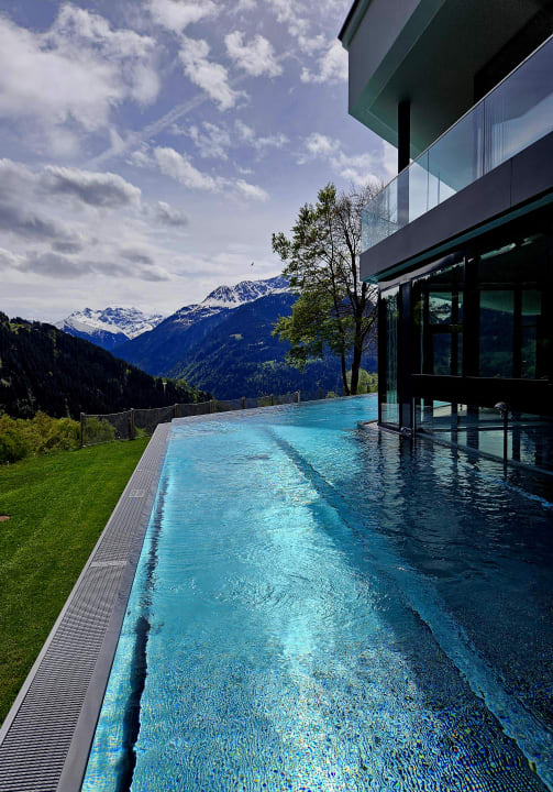 Pool Hotel Fernblick Montafon