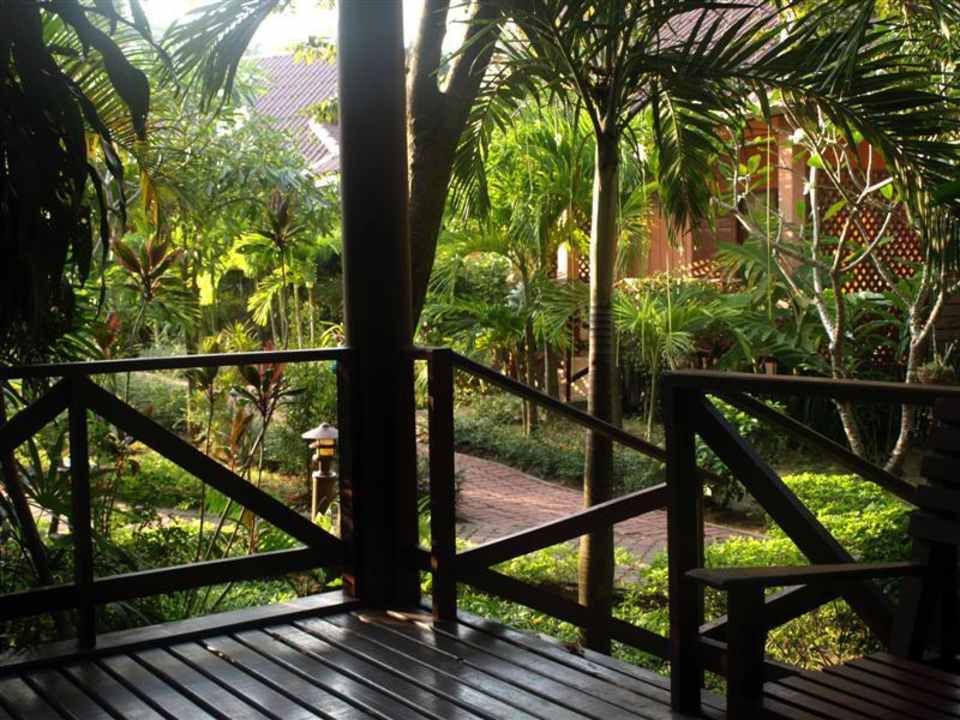 Von der Terrasse Pinnacle Samui Resort