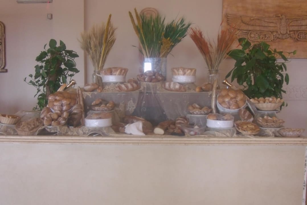 Gebäck, meist hart Three Corners Sea Beach Resort