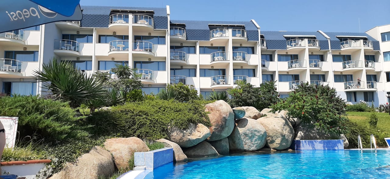 Außenansicht Hotel Sineva Beach