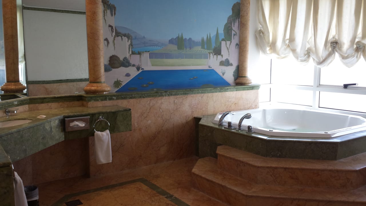 Zimmer Ramada by Wyndham Beach Hotel Ajman