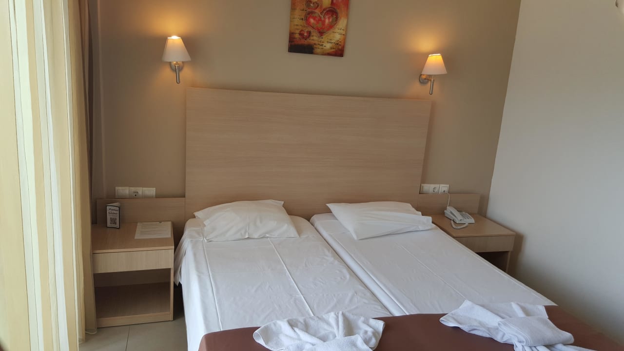 Stylisches Zimmer Eurohotel Katrin Hotel & Bungalows
