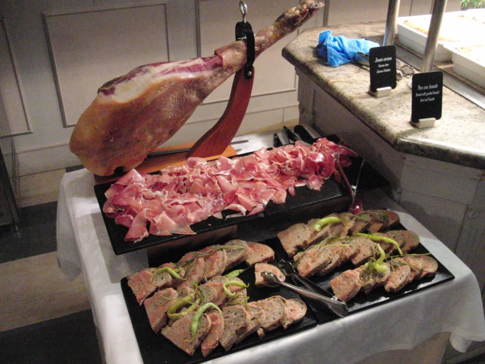 Buffet Zafiro Cala Mesquida