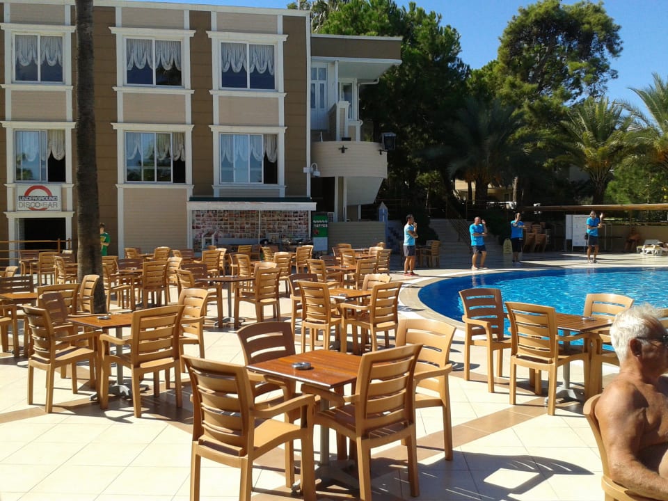 Hauptpool mit Poolbar Club Sidelya Hotel