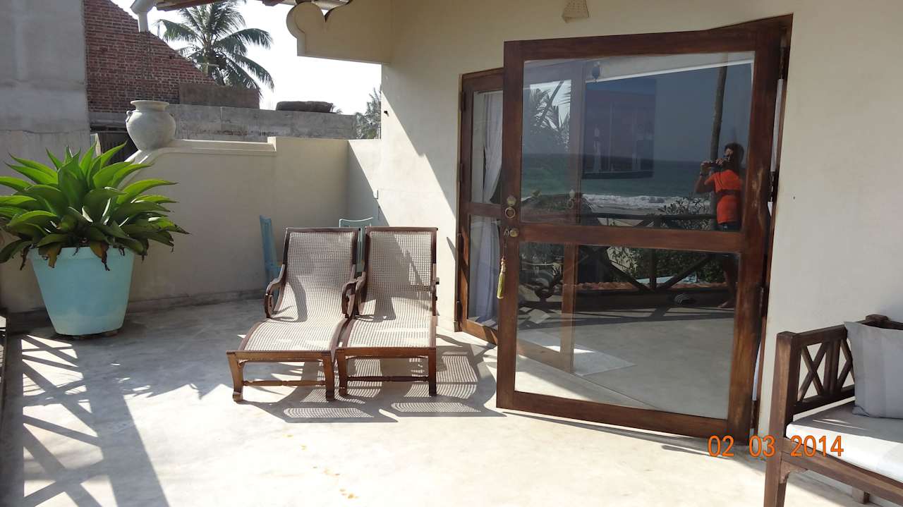 Grosse Terrasse im Obergeschoss vor Schlafzimmern Villa Sisindu C