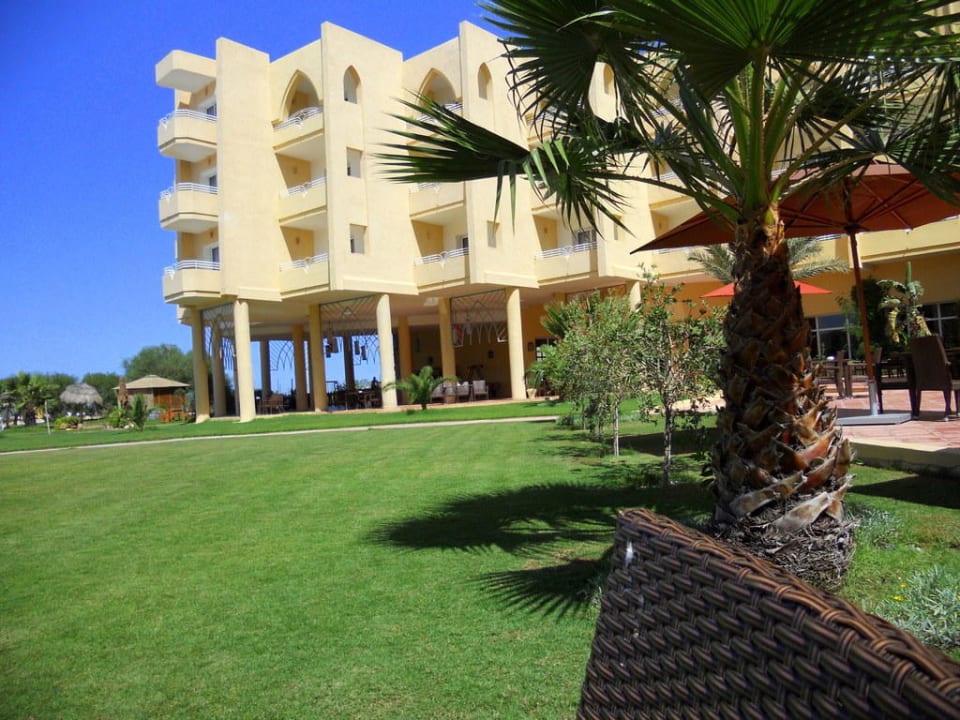 Widok z najlepszego miejsca restauracji na dworze Skanes Serail Aquapark