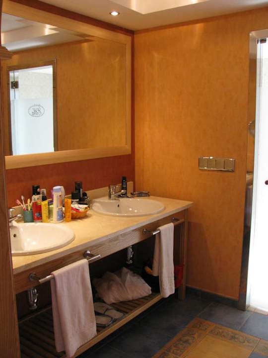 Badezimmer Elba Sara Beach & Golf Resort