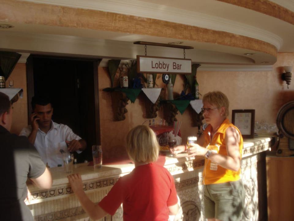 Lobby Bar Royal Atlantis Beach Hotel