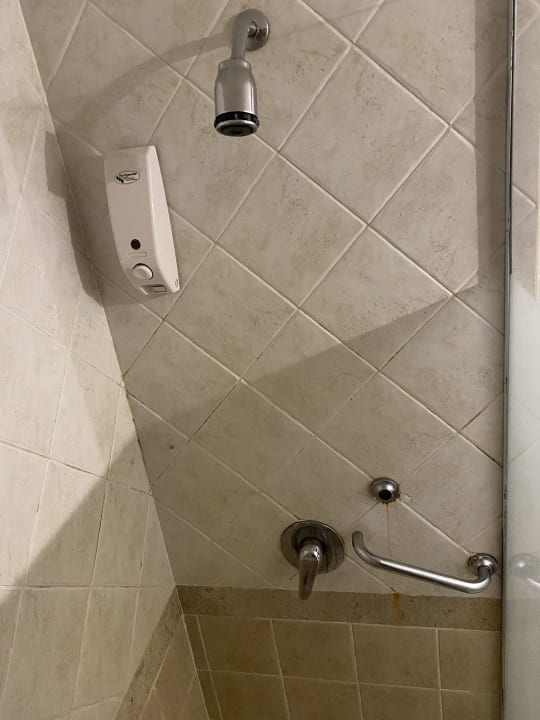 Zimmer Bliss Nada Beach Resort