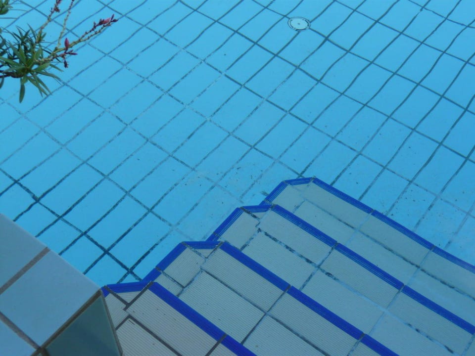 Dreckiger Pool Atlantica Aeneas Resort