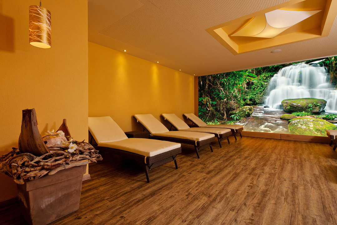 Wellness  "Enjoy and Relax" Alp-Resort Tiroler Adler
