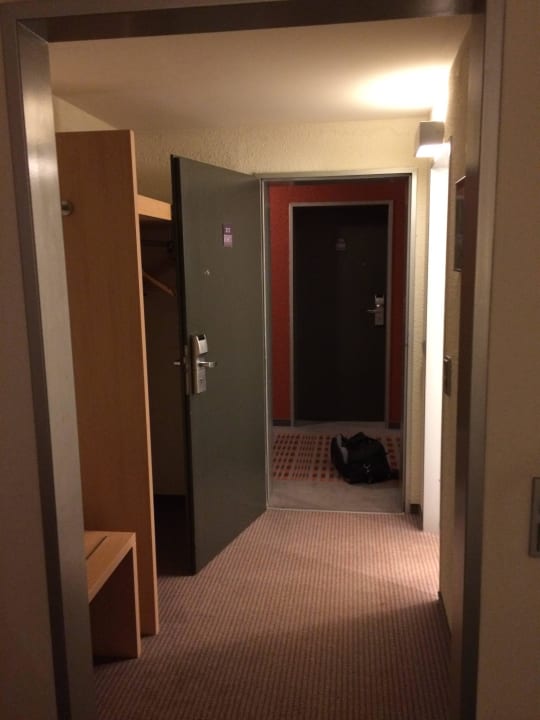 Ausgang Hotel Mercure Düsseldorf-Neuss