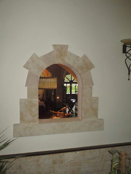 Ventana del comedor Hotel Termal Abadia de Los Templarios