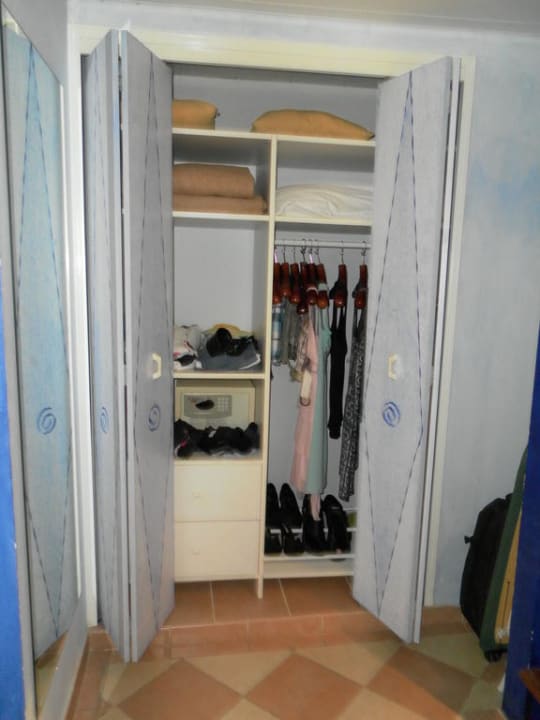Kleiderschrank Hotel Playa Pesquero