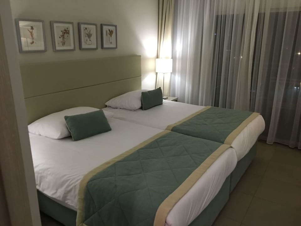 Riesiges Doppelbett Jaz Aquaviva