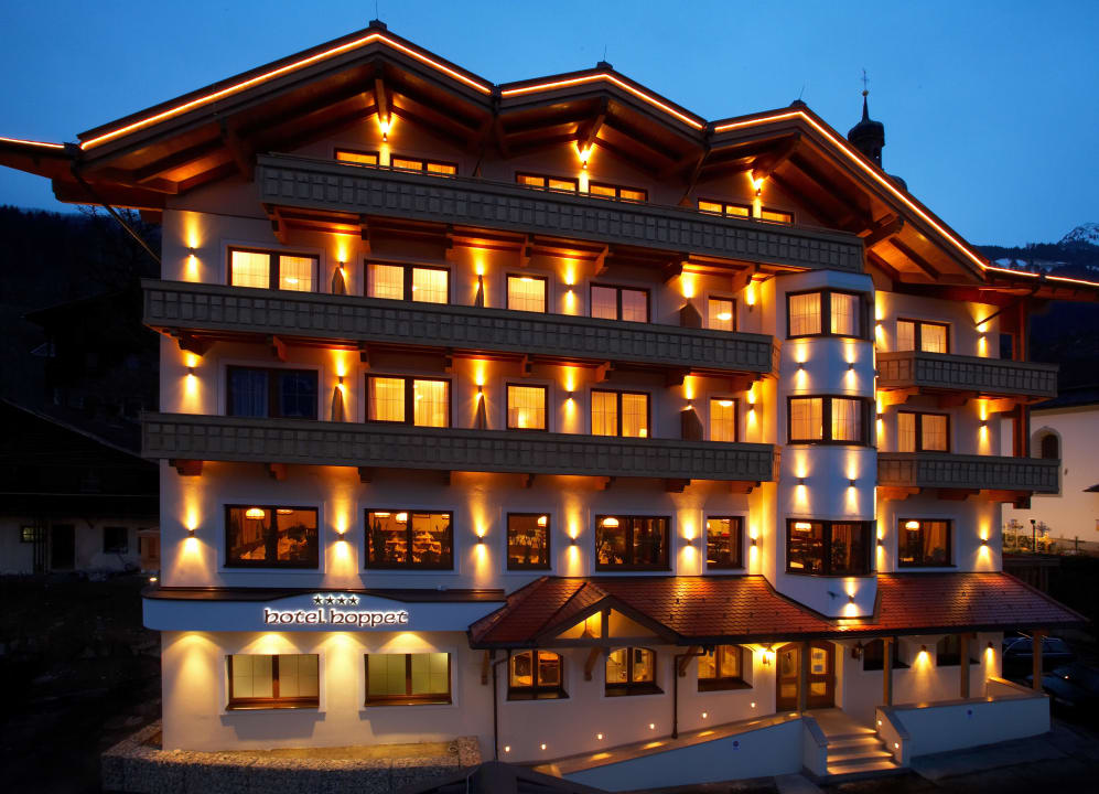 "Außenansicht" Hotel Hoppet (Hart Im Zillertal) • HolidayCheck (Tirol ...