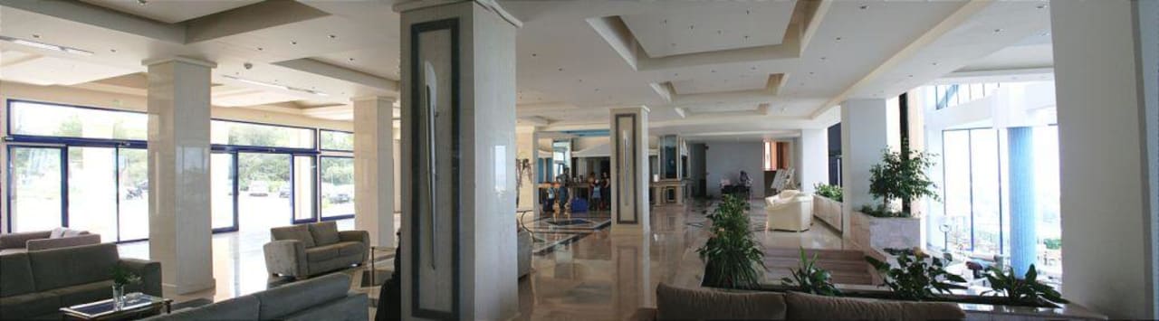 Eingangshalle Kresten Palace Hotel