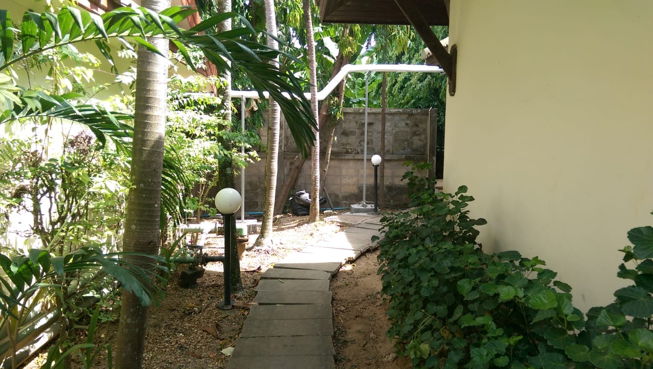 Gartenanlage Deevana Patong Resort & Spa