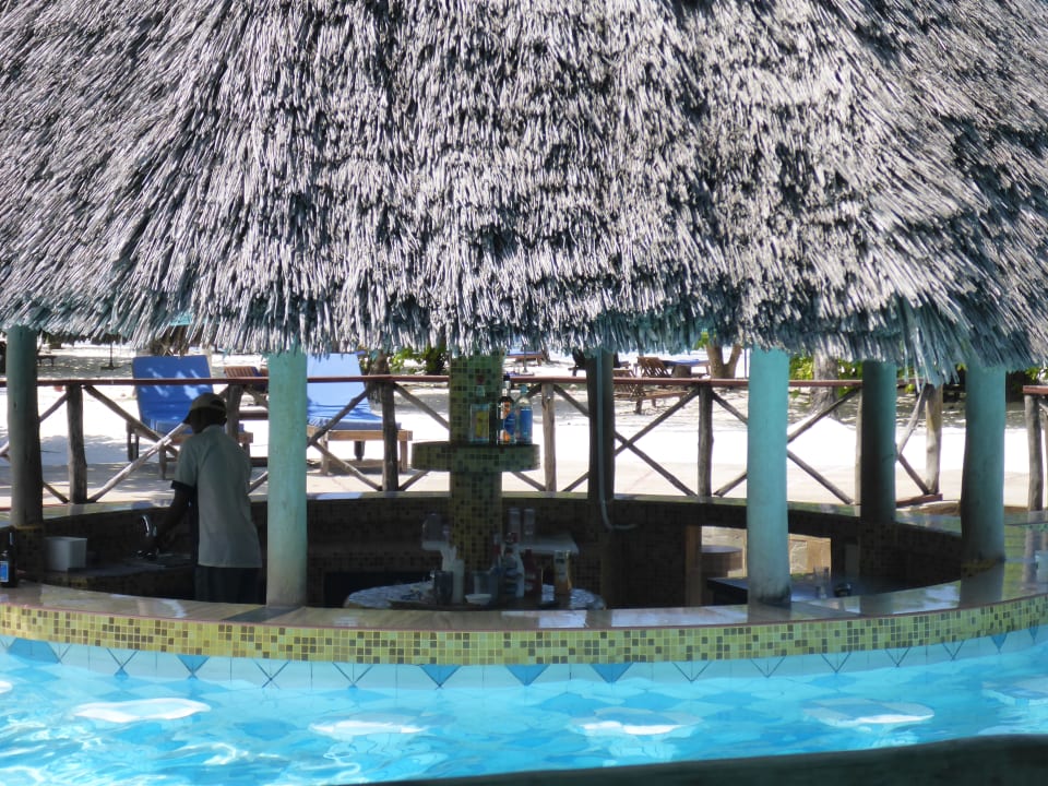 Poolbar  Neptune Pwani Beach Resort & Spa