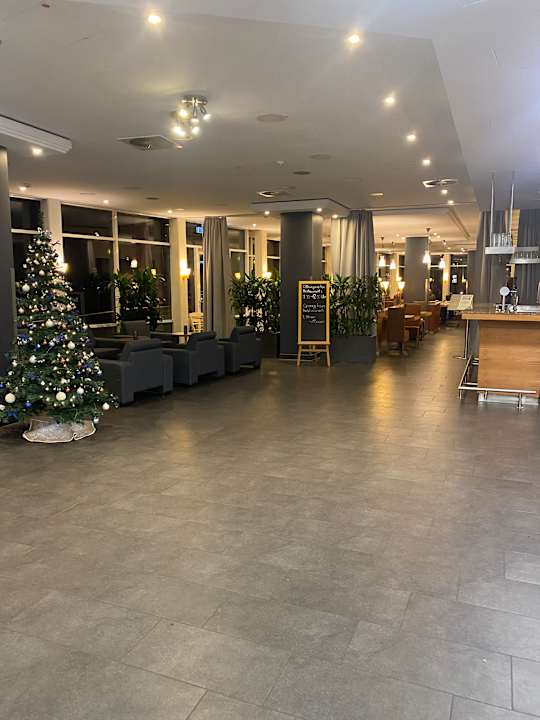 Lobby Essential by Dorint Hotel Köln-Junkersdorf