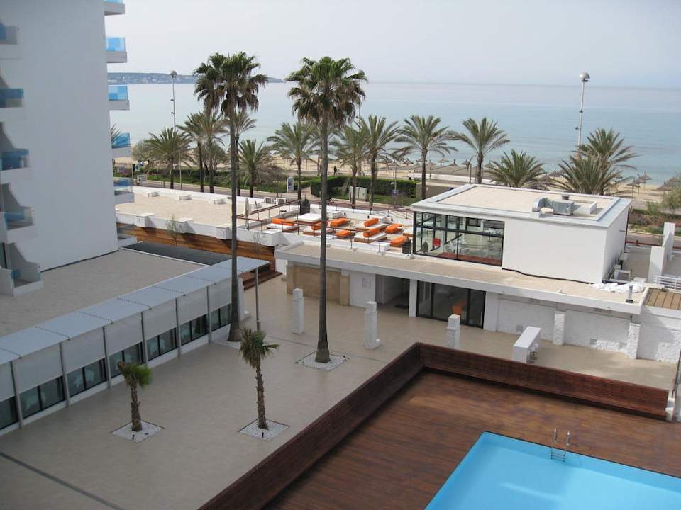 Blick auf den Speisesaal unten links Iberostar Waves Bahia de Palma