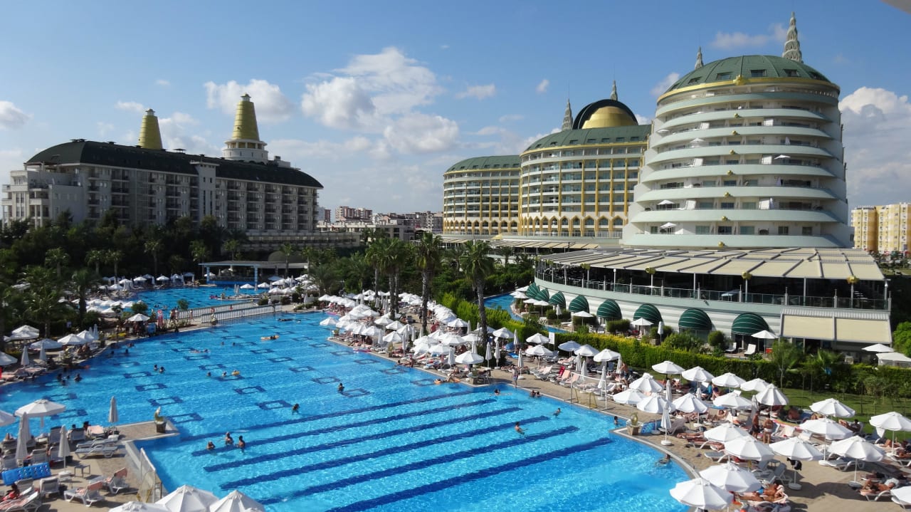 Aussicht von den Rutschen Hotel Delphin Imperial