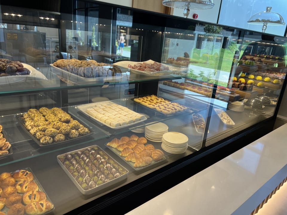 Gastro Jacaranda Luxury Resort