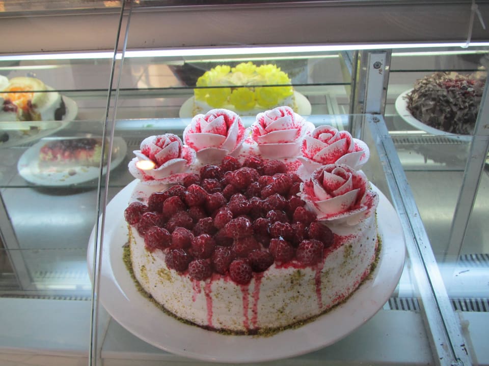 Torten in reiner Handarbeit! Limak Lara Deluxe Hotel & Resort