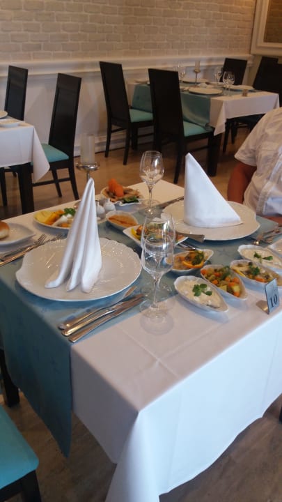 Restaurant Emelda Sun Club