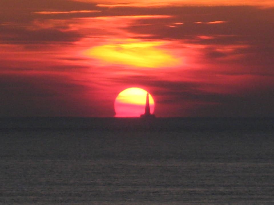 Le Phare du Cordouan en février 2012 Hotel Cordouan by Thalazur