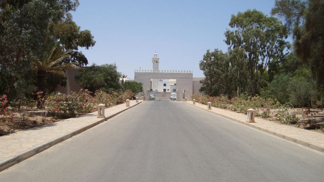 Ausfahrt  Zita Beach Resort