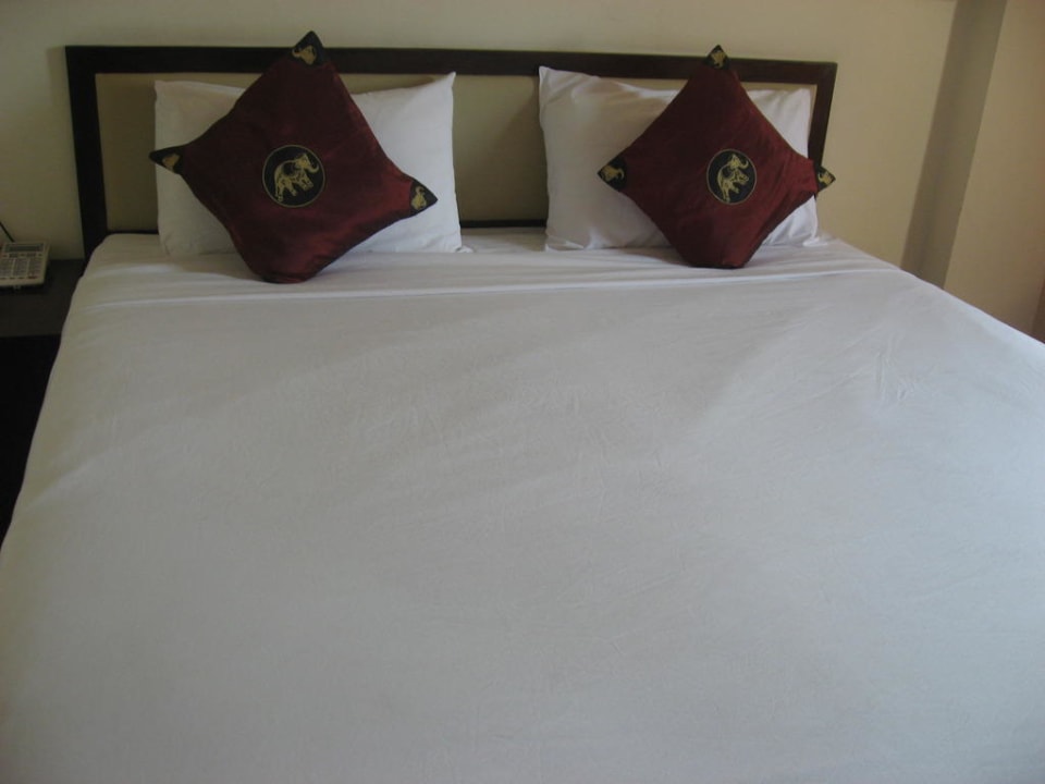 Doppelbett Palm Garden Hotel