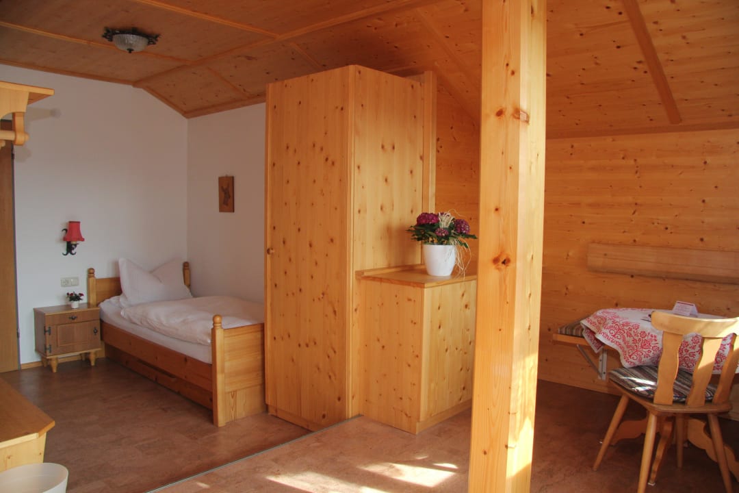 Familienzimmer mit D/WC, 2.Stock/ Süd- & Westseite Gästehaus Sonnleit'n