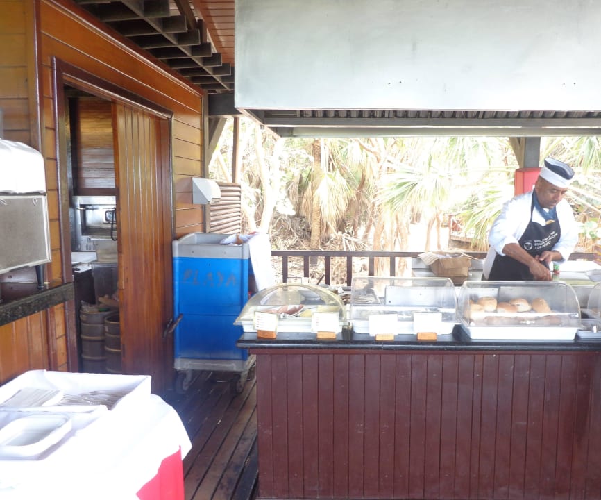 Mittagstisch an der Strandbar Blau varadero - Adults only