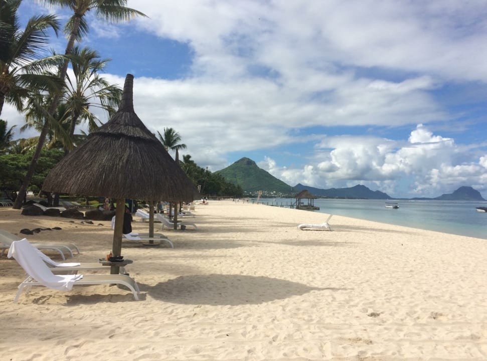 Strand La Pirogue Mauritius