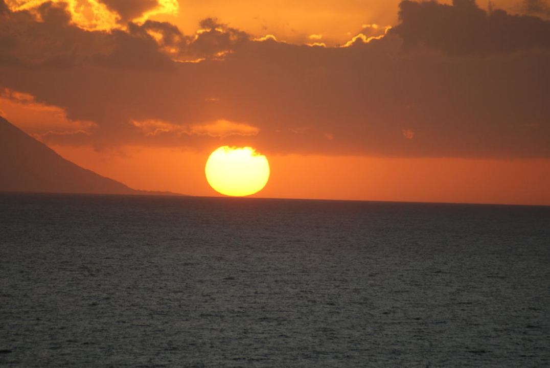 Sonnenuntergang Hotel Pine Bay Holiday Resort